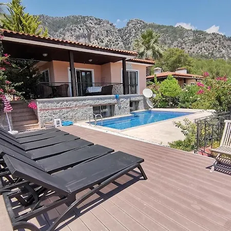 Villa Redpine 5 *